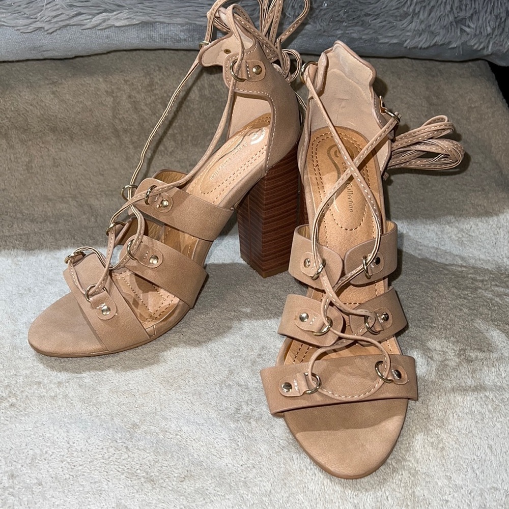 Elegant Collection Women’s Open-Toe, Strappy, Block Heels, NWOT Size 7 1/2